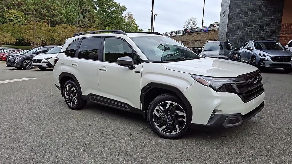 New 2025 Subaru Forester Hybrid Limited SUV