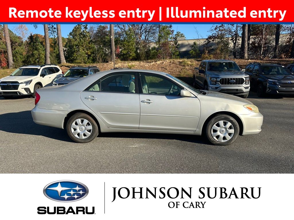 2004 Toyota Camry LE photo 2