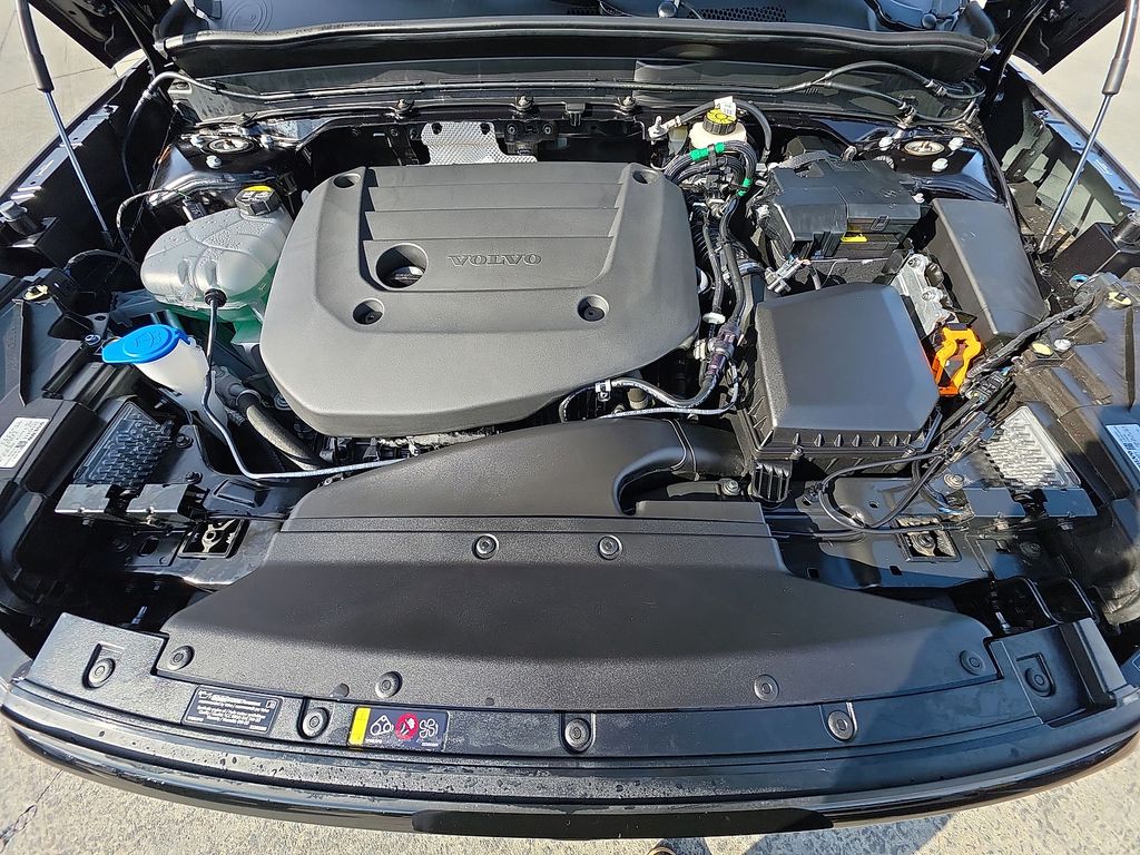 2026 Volvo XC40 Plus - Photo 41
