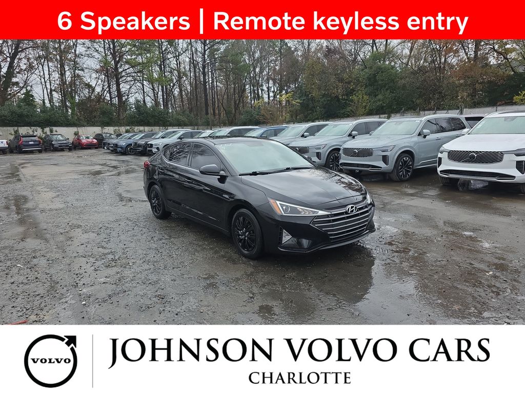 2019 Hyundai Elantra SE's photo