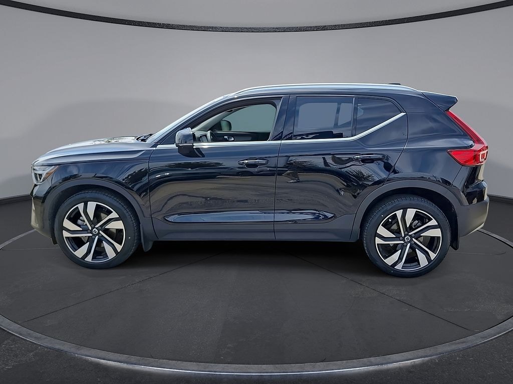 Certified 2024 Volvo XC40 B5 Plus Bright SUV