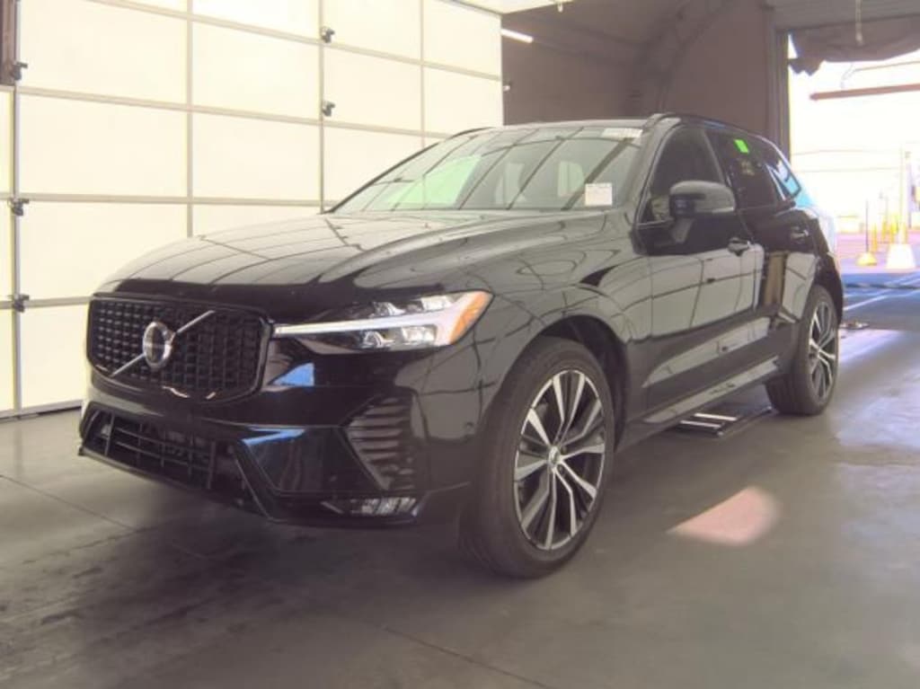 Used 2023 Volvo XC60 B5 AWD Core SUV