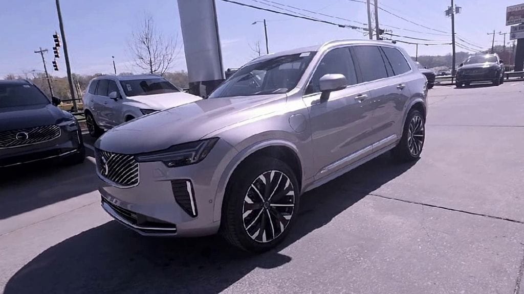 New 2026 Volvo XC90 plug-in hybrid T8 Ultra 7-Seater SUV