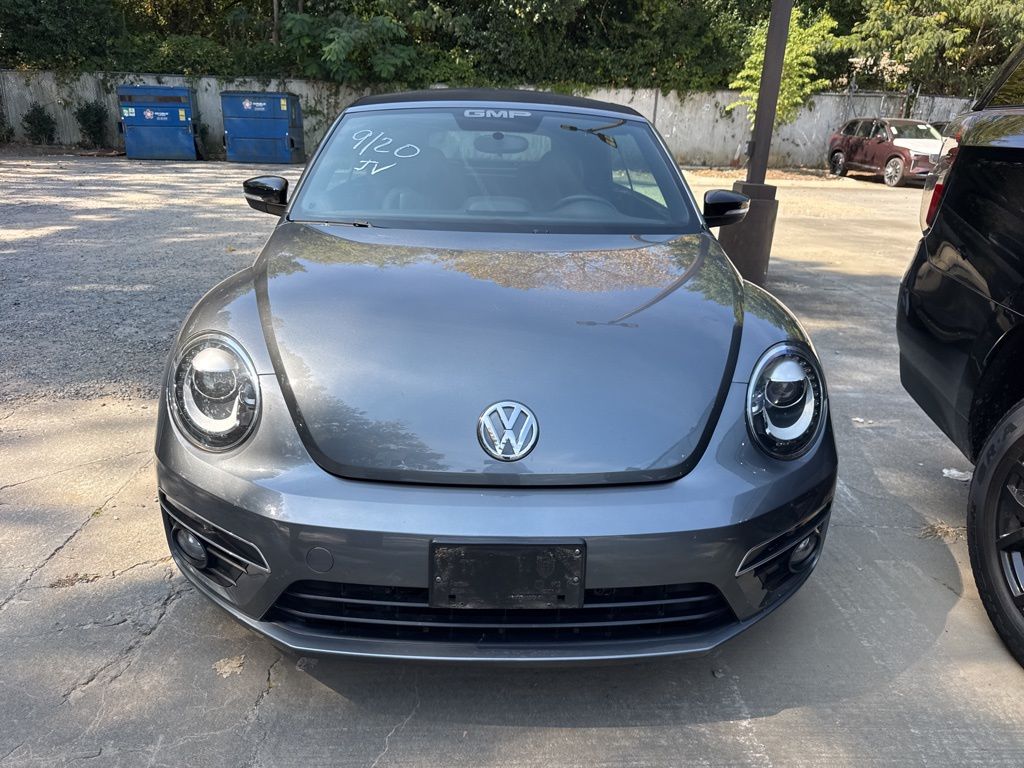 2014 Volkswagen Beetle R-Line photo 2