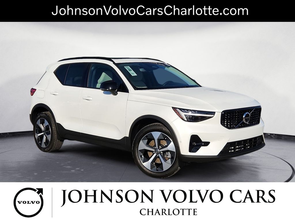 2026 Volvo XC40 Plus's photo