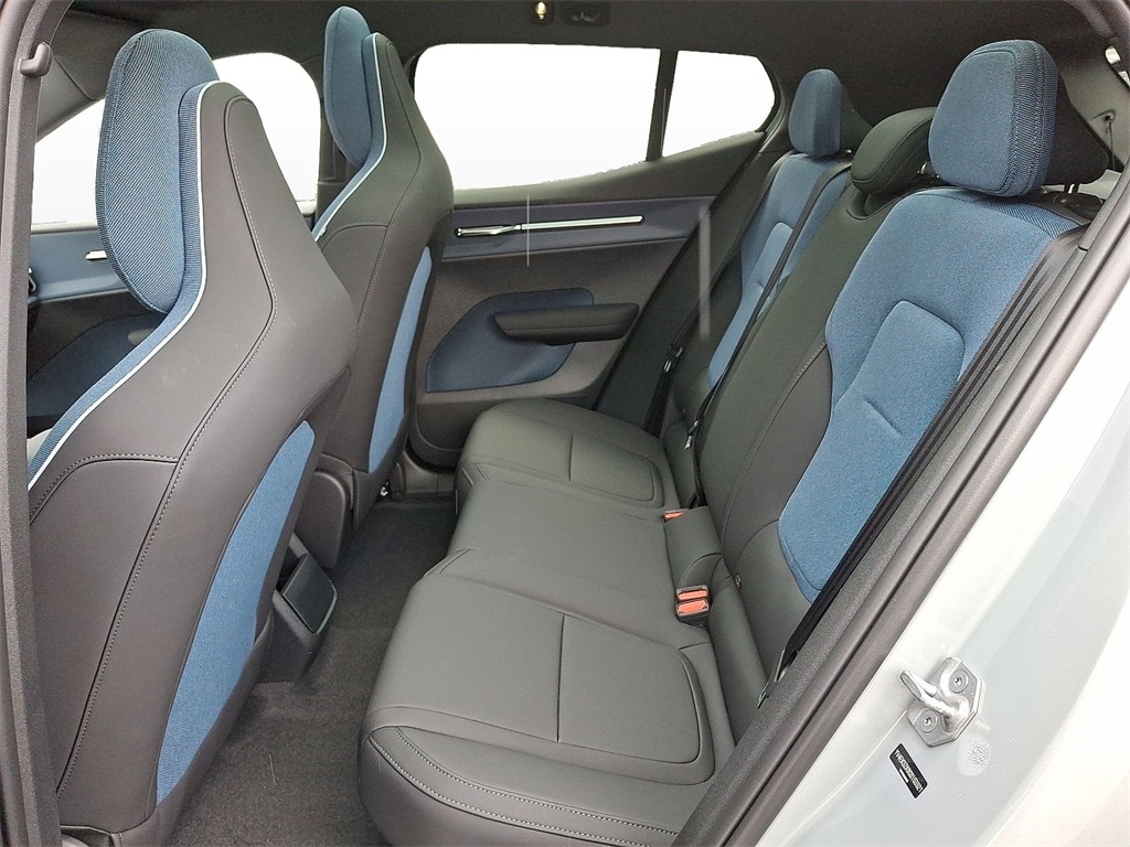 2025 Volvo EX30 Plus - Photo 13