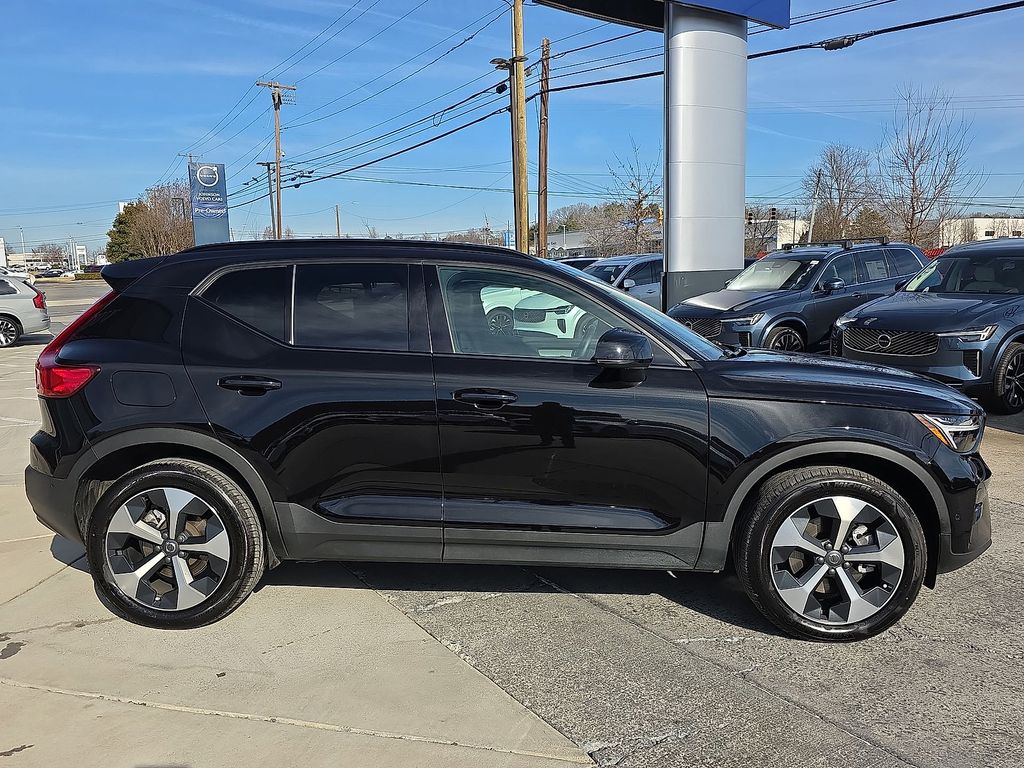 2026 Volvo XC40 Plus - Photo 12