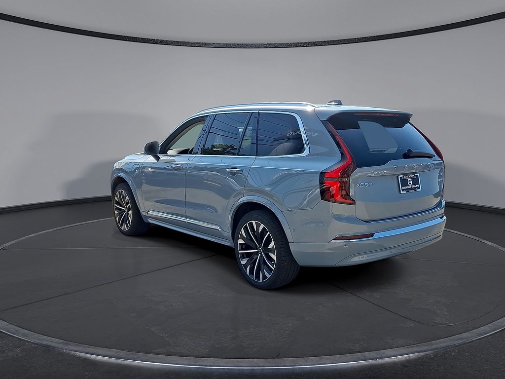2026 Volvo XC90 Plus - Photo 8