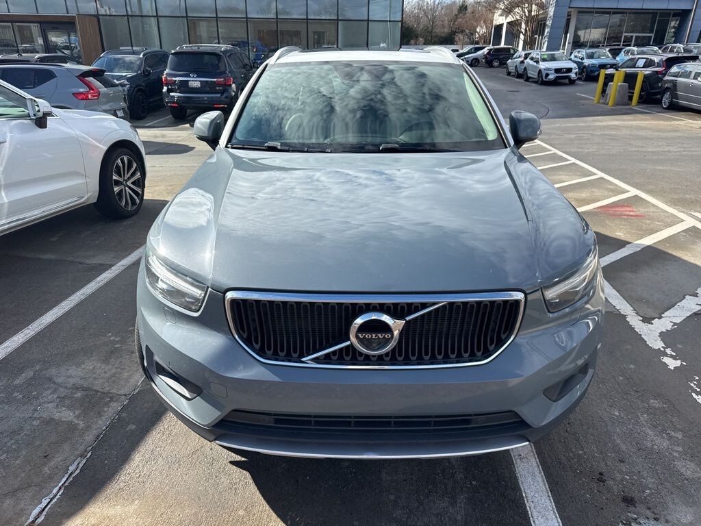 Used 2020 Volvo XC40 T5 Momentum SUV