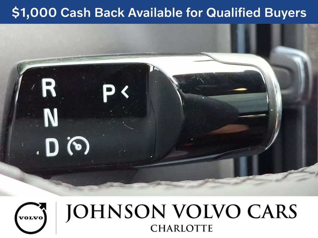 2025 Volvo EX30 Plus - Photo 7