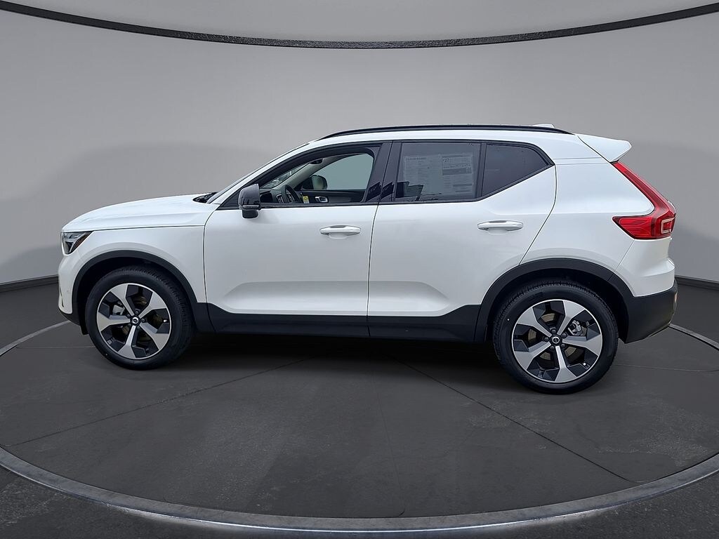 New 2026 Volvo XC40 B4 Plus SUV