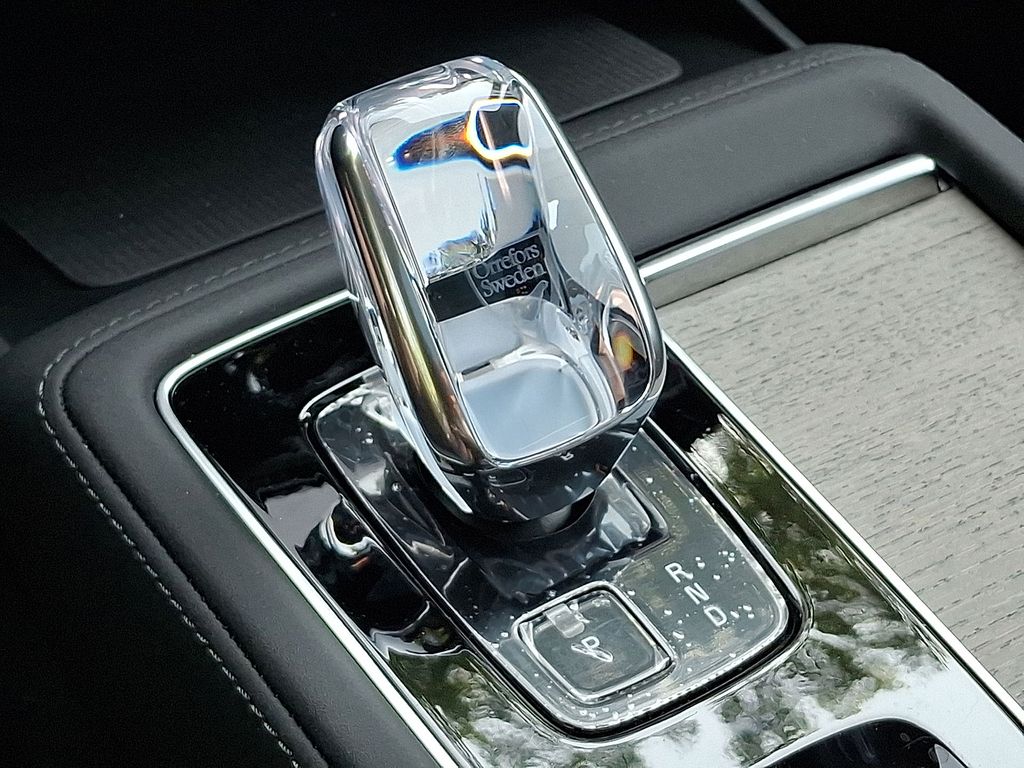 2026 Volvo XC90 Ultra - Photo 15