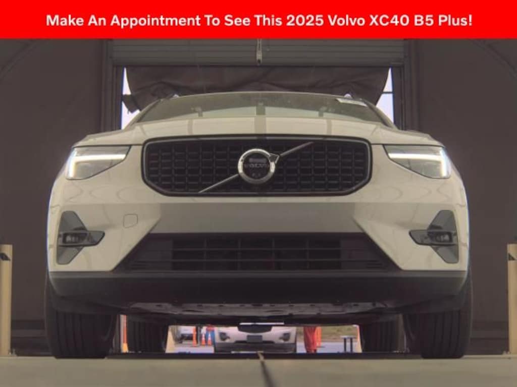 Used 2025 Volvo XC40 B5 Plus Dark Theme SUV