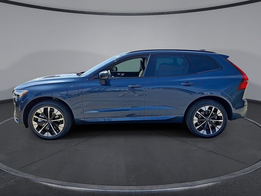 New 2026 Volvo XC60 plug-in hybrid T8 Plus SUV