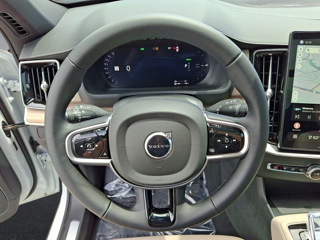 2026 Volvo XC90 Plus - Photo 23