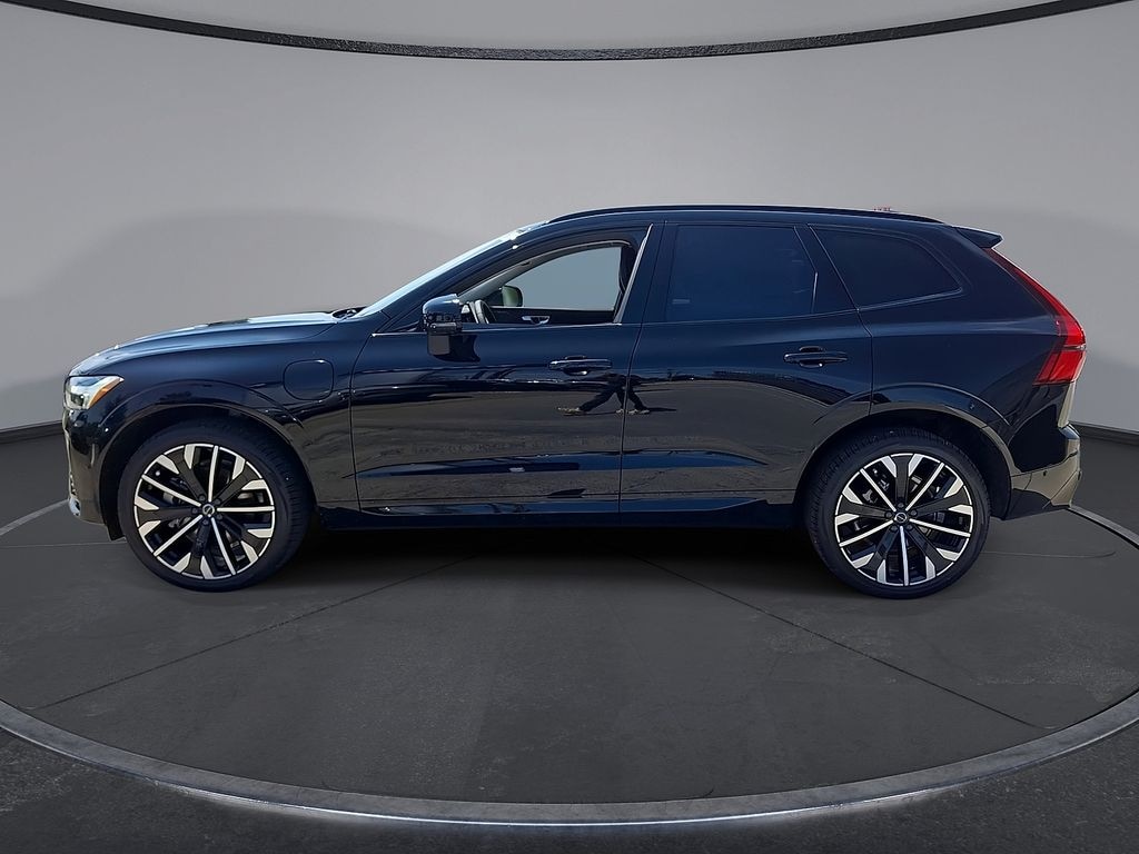 New 2026 Volvo XC60 plug-in hybrid T8 Ultra SUV