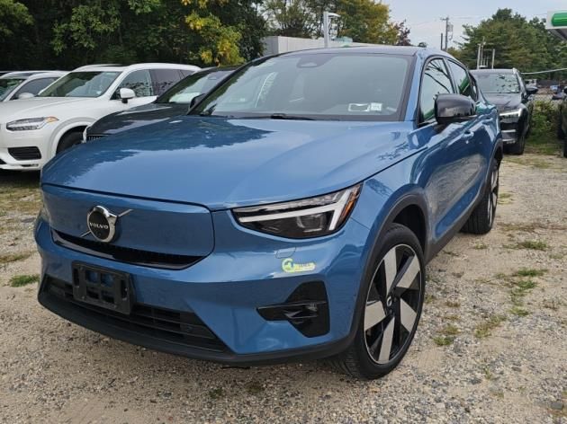 2023 Volvo C40 Recharge Ultimate photo 3
