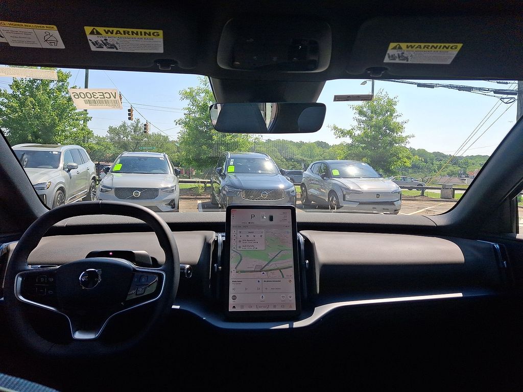 2025 Volvo EX30 Plus - Photo 10