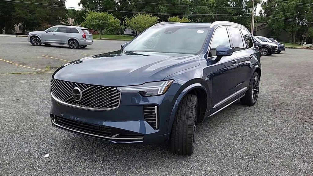 New 2026 Volvo XC90 B6 Plus 7-Seater SUV