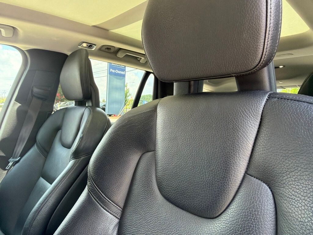 Used 2020 Volvo XC90 T6 Momentum 7 Passenger SUV