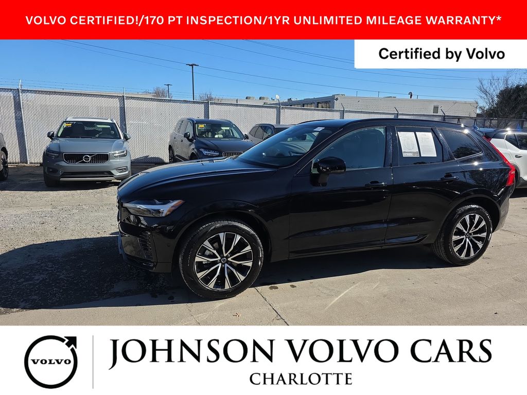 2025 Volvo XC60 Plus's photo