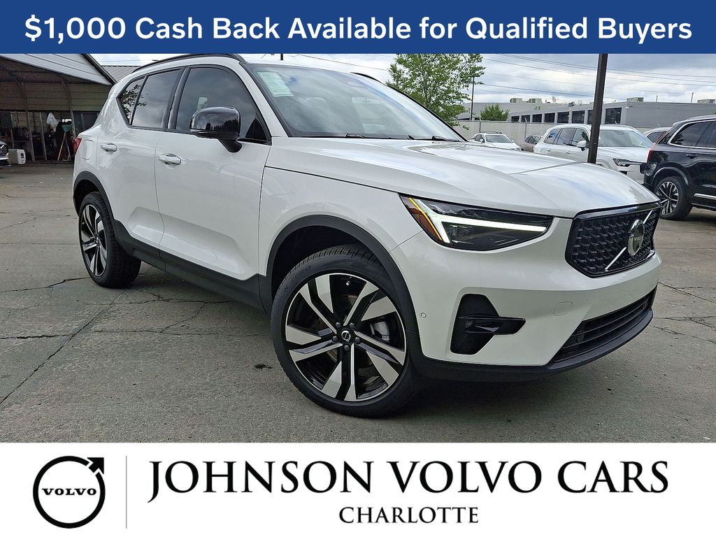 2026 Volvo XC40