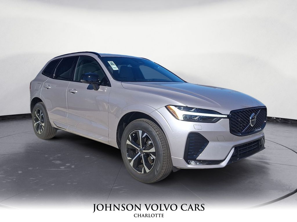 2026 Volvo XC60 Core's photo