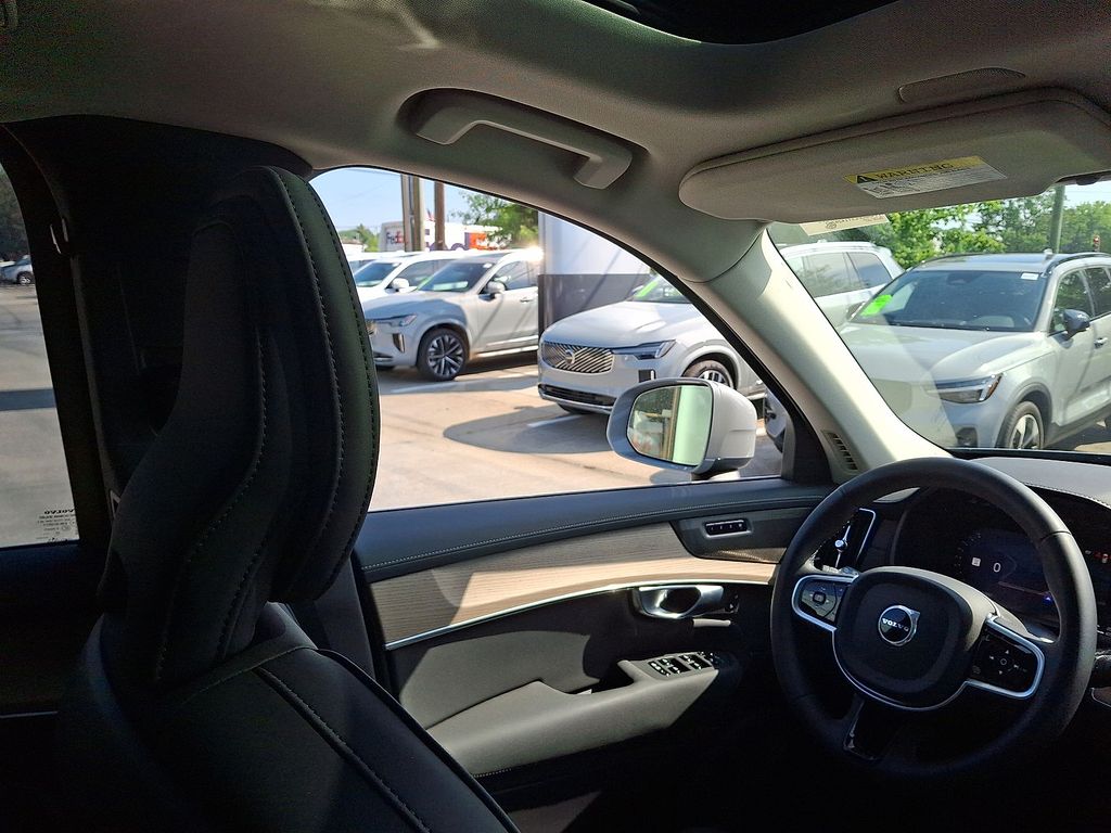 2026 Volvo XC90 Plus - Photo 15