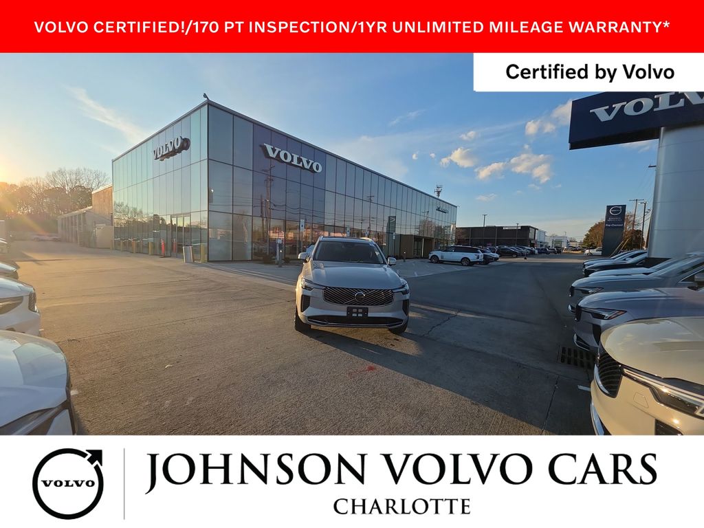 2025 Volvo XC90 Plus's photo