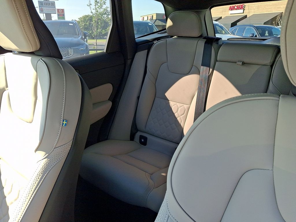 New 2026 Volvo XC60 B5 Plus SUV