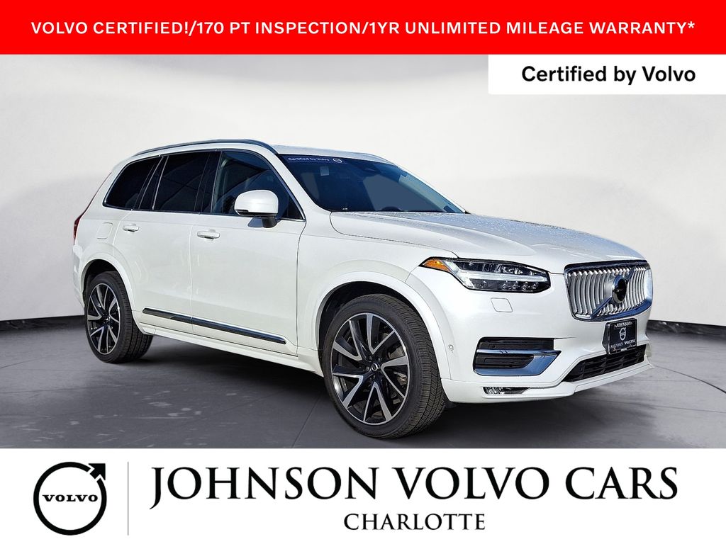 2023 Volvo XC90 Plus's photo
