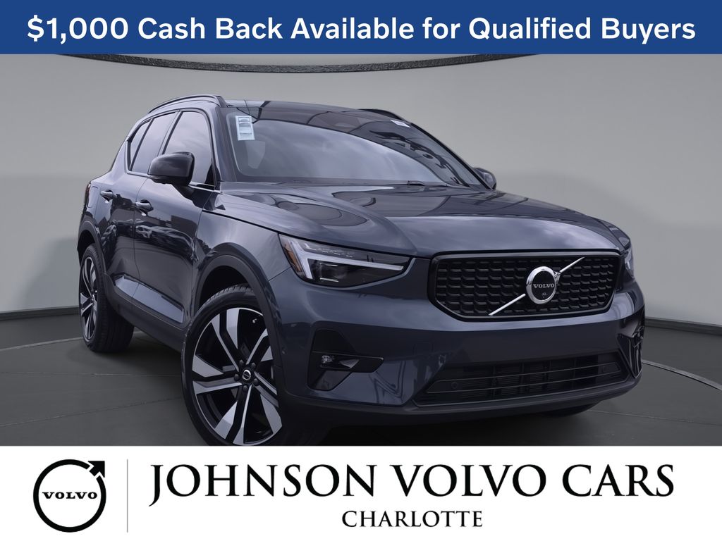 2026 Volvo XC40 B5 Ultra Dark AWD's photo