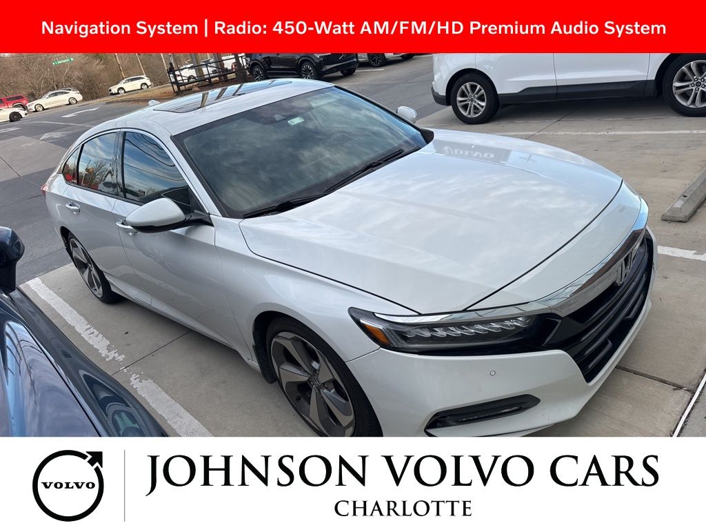 2018 Honda Accord Touring's photo