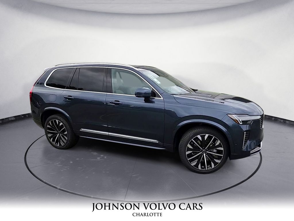 2026 Volvo XC90 Plus photo 3