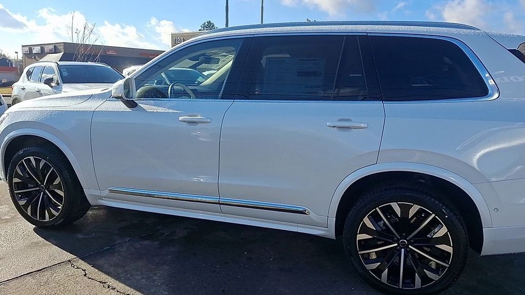 New 2026 Volvo XC90 B6 Ultra 7-Seater SUV