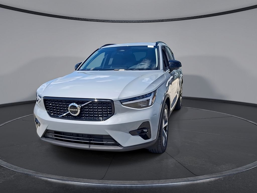 Certified 2026 Volvo XC40 B5 Plus SUV
