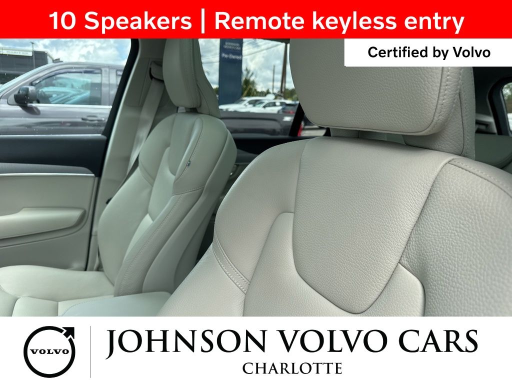 2023 Volvo XC90 B5 AWD Core photo 2