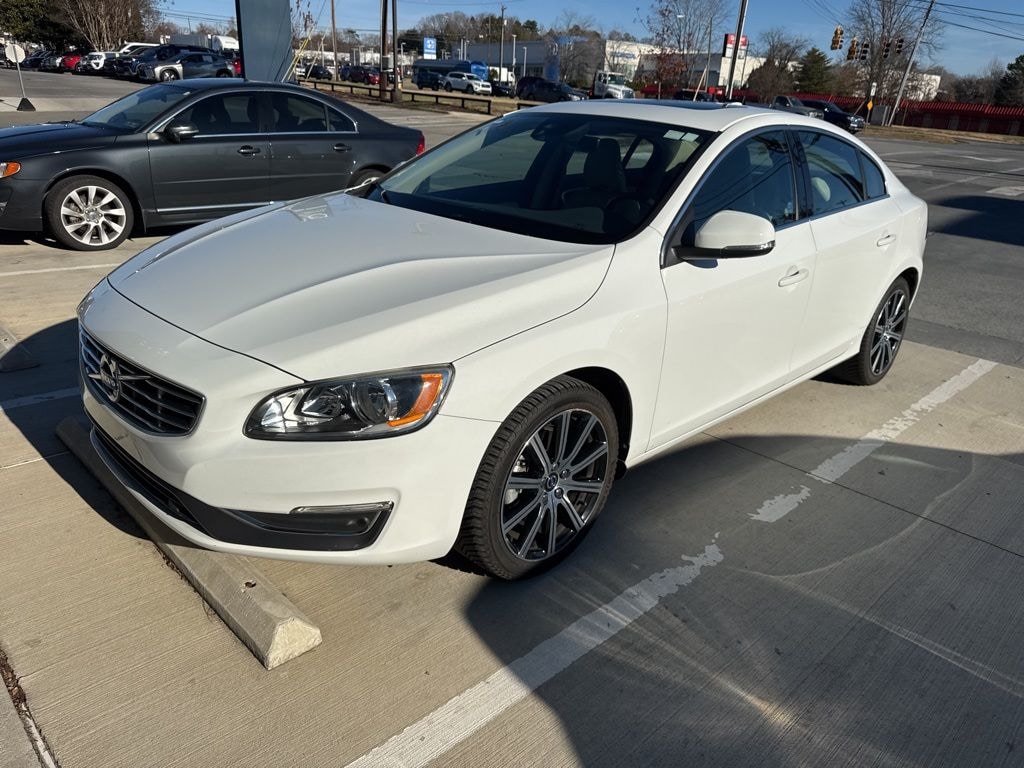Used 2017 Volvo S60 T5 Inscription Sedan