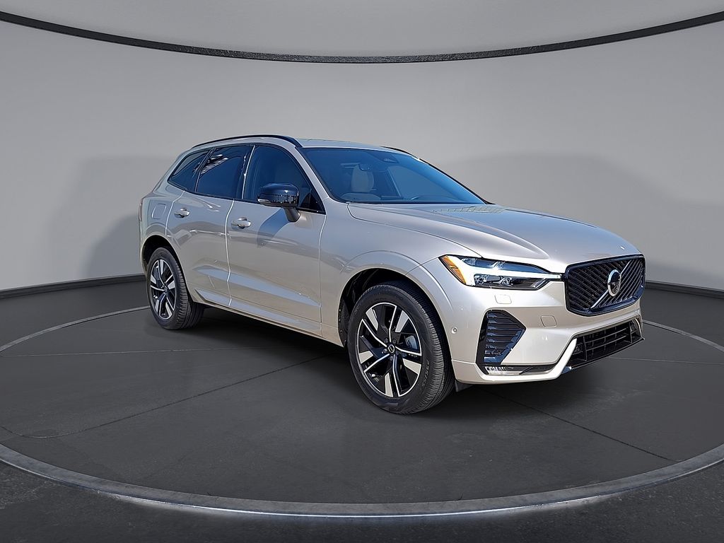 2026 Volvo XC60 Plus - Photo 5
