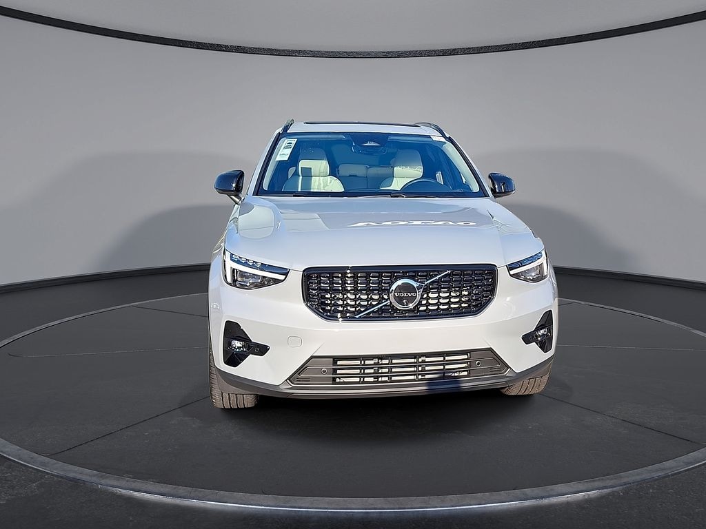 New 2026 Volvo XC40 B4 Plus SUV