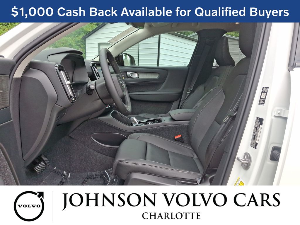 2026 Volvo XC40 Ultra - Photo 6