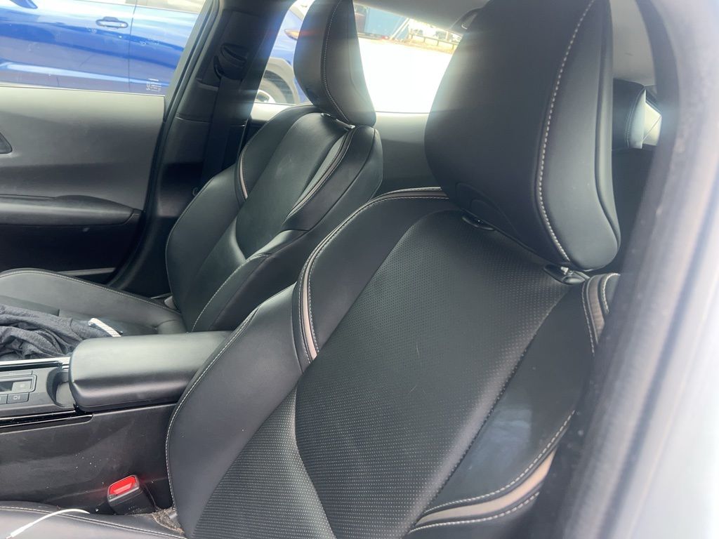 2023 Toyota Prius XLE photo 4