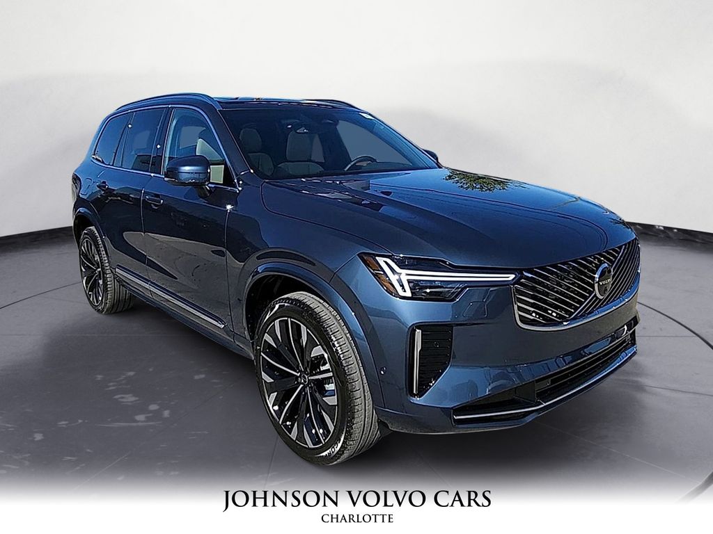 2026 Volvo XC90 Plus photo 2