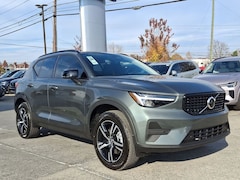 2026 Volvo XC40 B4 Core SUV