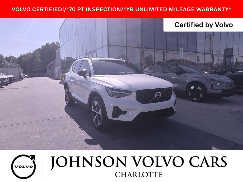 Used 2025 Volvo XC40 B5 Plus Dark Theme SUV