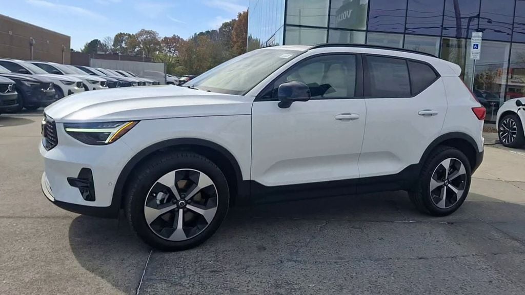 New 2026 Volvo XC40 B4 Plus SUV
