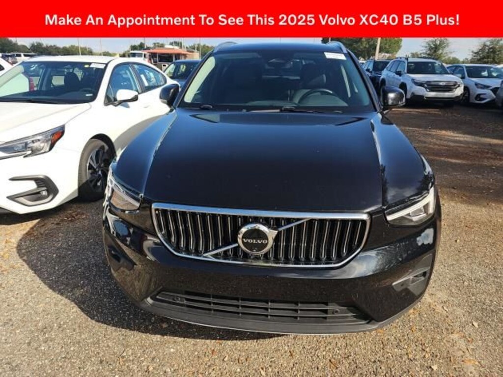 Used 2025 Volvo XC40 B5 Plus Bright Theme SUV