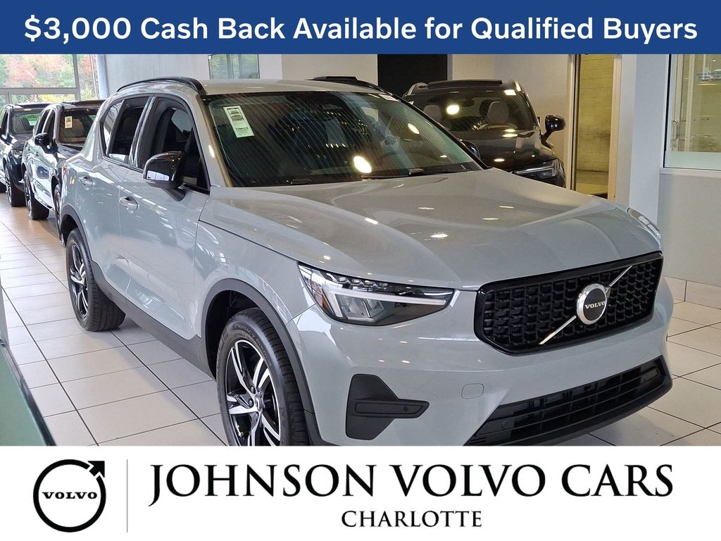 New 2026 Volvo XC40 B5 Core SUV