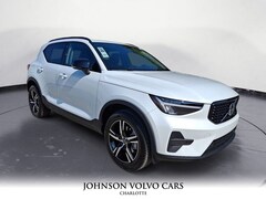 2026 Volvo XC40 B5 Core AWD SUV