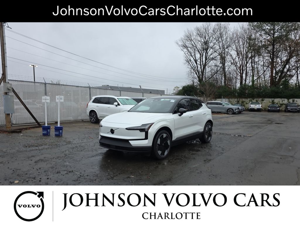 2025 Volvo EX30 Twin Motor Performance Plus's photo